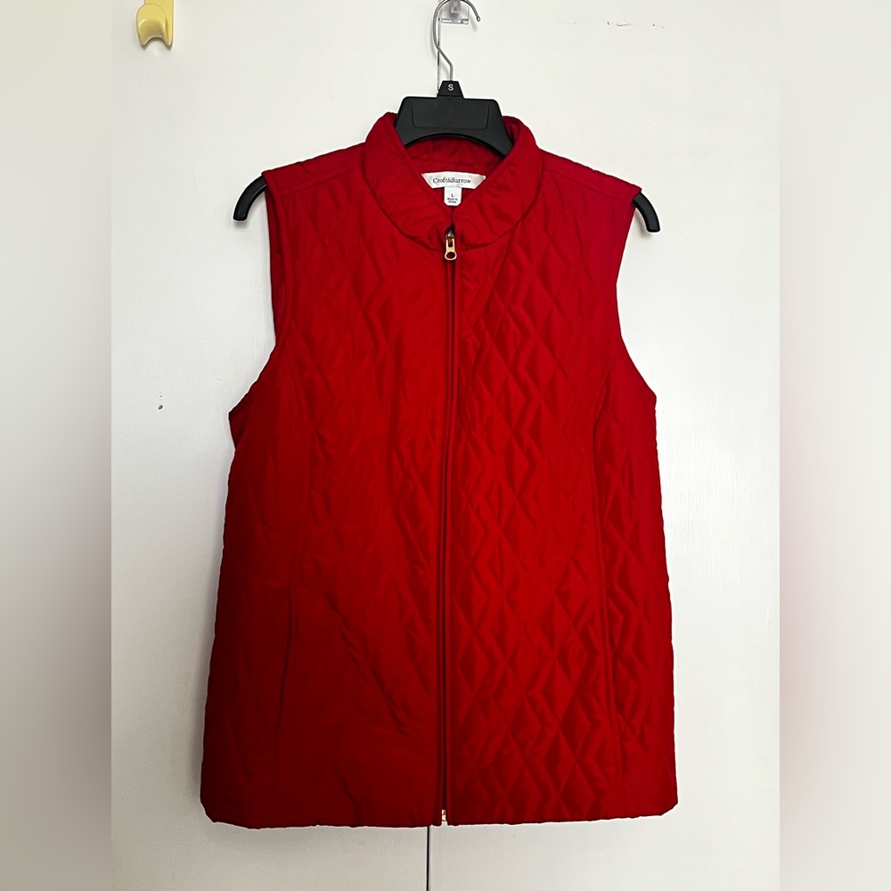 Women’s Quilted zip vest, Sz Lg